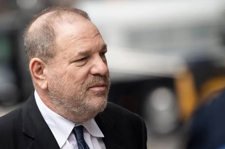 Harvey Weinstein aguarda con expectativas la resolución de las autoridades de Nueva York, de trasladar el juicio a otro condado, como ha solicitado a través de su abogada.