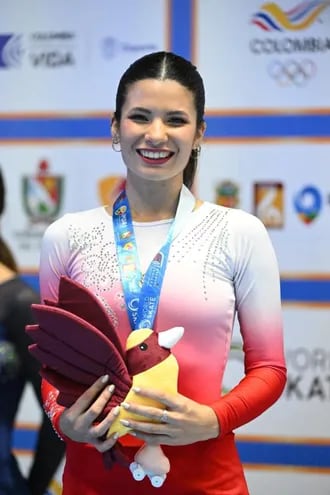 La paraguaya Erika Antonia Bel Alarcón Anisimoff (13/6/2000) se llevó la presea de bronce en el Mundial de Patinaje en Ibagué, Colombia.
