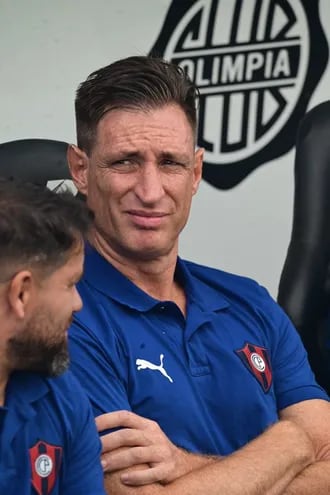 Facundo Sava, entrenador de Cerro Porteño, durante el Superclásico en Para Uno