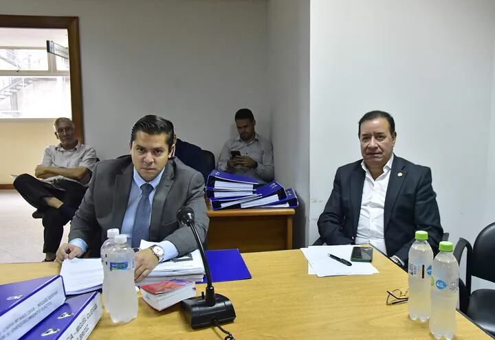 Dip. Miguel Cuevas (ANR - Fuerza Republicana) y el abogado Guillermo Duarte Cacavelos.