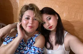 Patricia Cuevas Mora y su hija Danna Naomi.