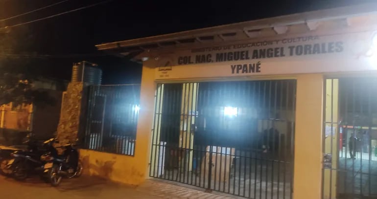 Fachada del Colegio Nacional Miguel Angel Torales, en Ypané.