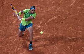 Rafael Nadal durante el partido contra Alexander Zverev en las semifinales del Roland Garros 2022.