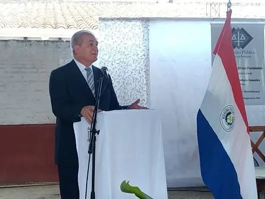 El fiscal general del Estado, Emiliano Rolón, asistió al acto de posesión del fiscal adjunto de Ñeembucú,Celso Sanabria González.