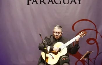 el-guitarrista-colombiano-edwin-guevara-ofrecio-un-repertorio-basado-en-la-musica-tradicional-de-su-pais-con-varios-bambucos--200619000000-1349267.jpg