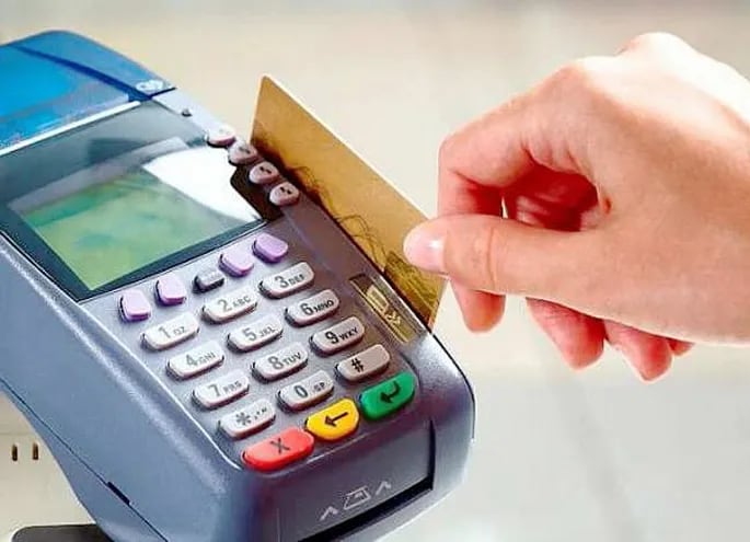 Crece el uso de tarjetas de débito en el mercado.