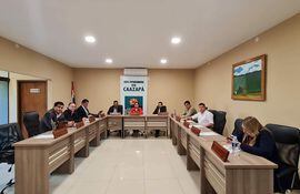 Sesión ordinaria de la Junta Departamental de Caazapá durante la cual fue renovada la comisión directiva.