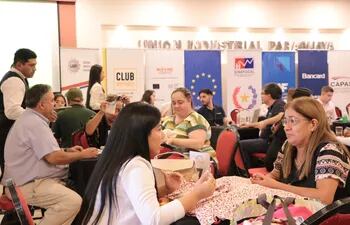 Unas 60 mipymes participaron en la tercera rueda de negocios organizado por la Unión Industrial Paraguaya (UIP), en el marco del programa "Mipyme Compite", financiado por la Unión Europea (UE).
