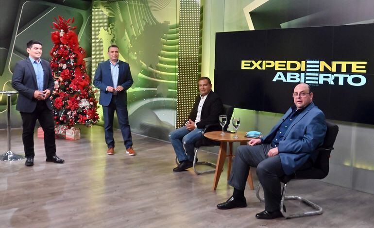 Los abogados Arturo Daniel y Andrés Casati, anoche en el programa Expediente Abierto de ABC TV.