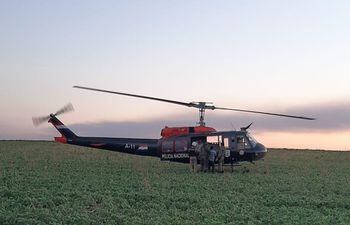 El helicóptero Ángel 11 (A-11) de la Policía Nacional reforzó la operación de incautación ayer en Zanja Pytã.