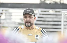 Aldo Bobadilla dejó de ser entrenador de Tacuary.