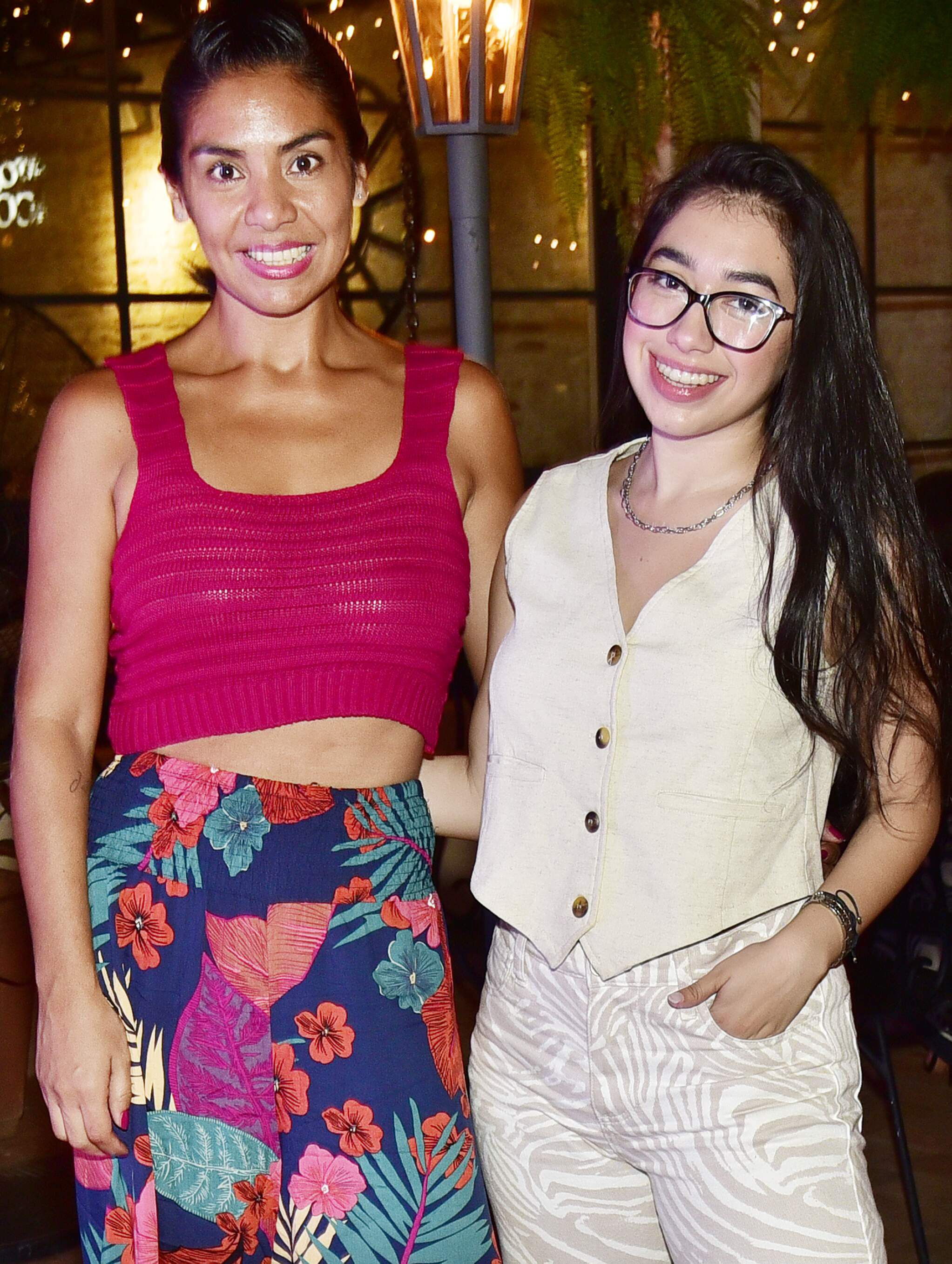 Lorena Ovando y Mica Robinson.