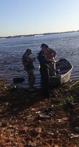 Policía reportó el hallazgo de un cadáver a orillas del río Paraguay en Asunción.