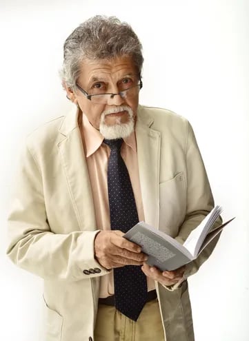 Moncho Azuaga acaba de recibir el Premio Nacional de Literatura 2023.