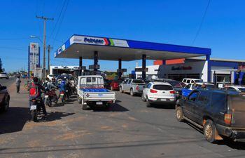 Las estaciones de servicio de Petropar reportan una alta demanda desde que se aprobó el subsidio a sus combustibles.