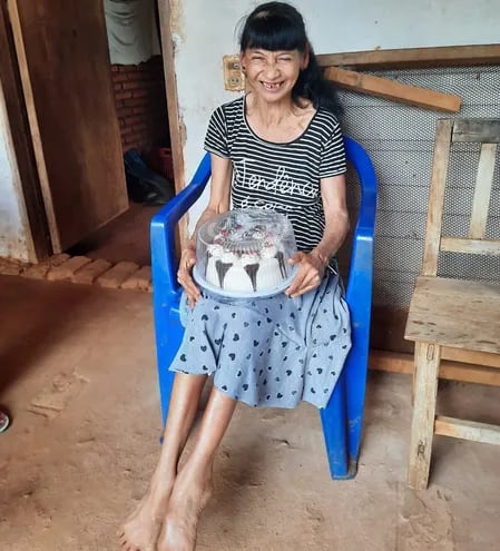 Delia Isabel Cartamán cumplió 62 años y junto con su hermano Juan pasan momentos difícil por falta de un ingreso seguro