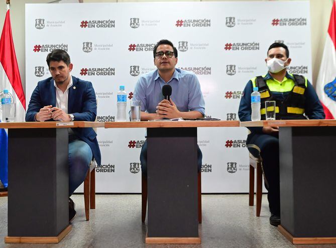 Diego Peralbo 26-11-2021 LocalesConferencia de Prensa en la Muni Asuncion tema huelga PMT