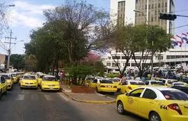 taxistas-marcha-131704000000-1361519.jpg