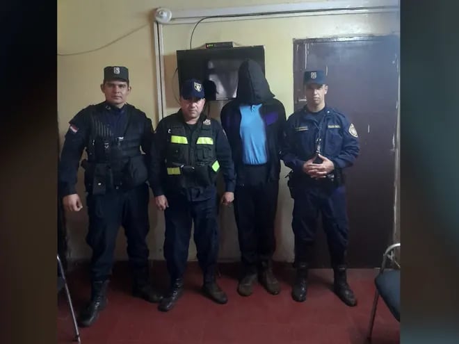 La Policía detuvo al joven que apuñaló a la directora de su colegio en la ciudad de Colonia Independencia.