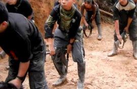 Las FARC secuestraron a miles de menores, abusaban sexualmente, principalmente de las niñas, y luego les lavaban el cerebro y los enseñaban a matar para defender a sus propios violadores.
