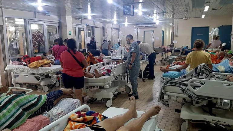 El Hospital Nacional está copado de pacientes con síntomas de chikunguña.