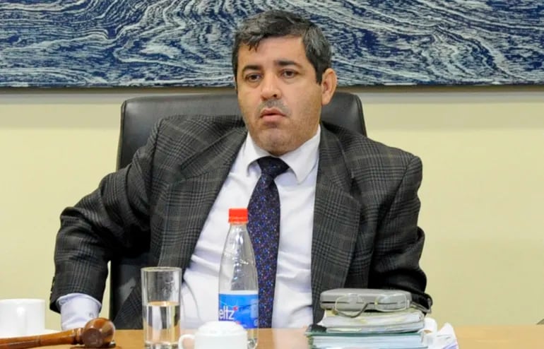 Elio Rubén Ovelar, juez penal de Sentencia, investigado por la Contraloría General de la República.
