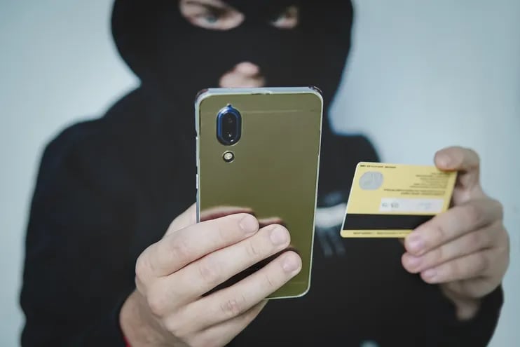 Imagen referencial. Usaron celular robado para “vaciar” una cuenta bancaria.