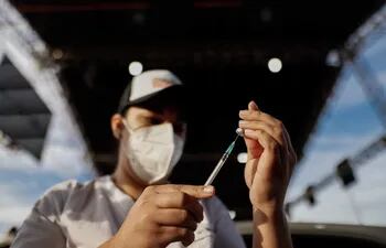 Salud ya logró vacunar a 3.278.382 paraguayos, entre primera y segunda dosis antiCOVID.