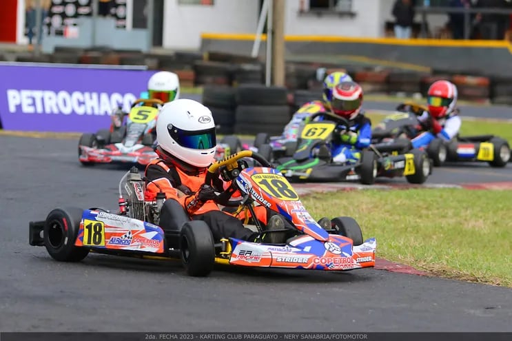 El piloto Sebastián Galeano (18) repitió victoria en la categoría Rotax Micro Max, en esta segunda fecha del karting nacional.