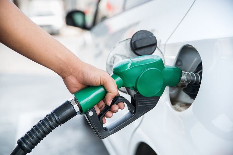 El precio del combustible ya subió G. 1.800 este 2021.