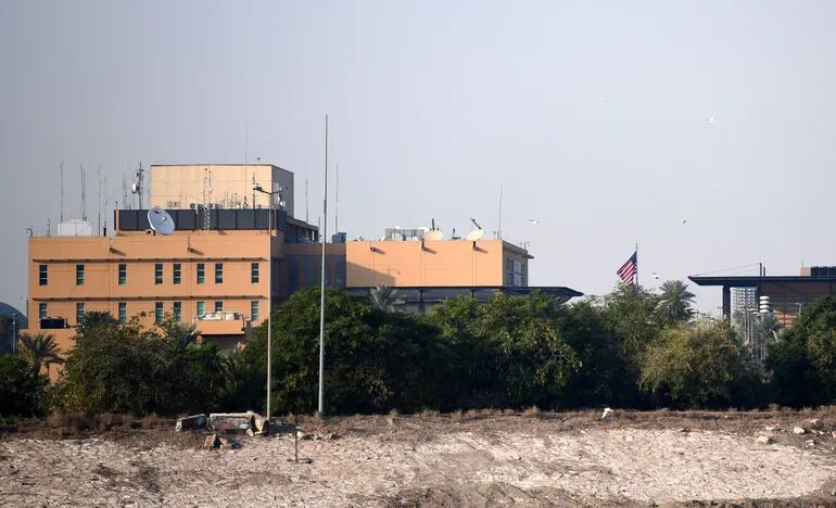 vista general muestra la embajada de los EE. UU. En Bagdad, Iraq el 02 de enero de 2020. Los partidarios de las milicias respaldadas por Irán se han retirado de la Embajada de los EE. UU.