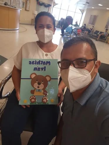 La familia Pérez Cañete aguarda esperanzada que la cirugía salga bien para que su hijo este pronto con ellos, saludable y feliz.