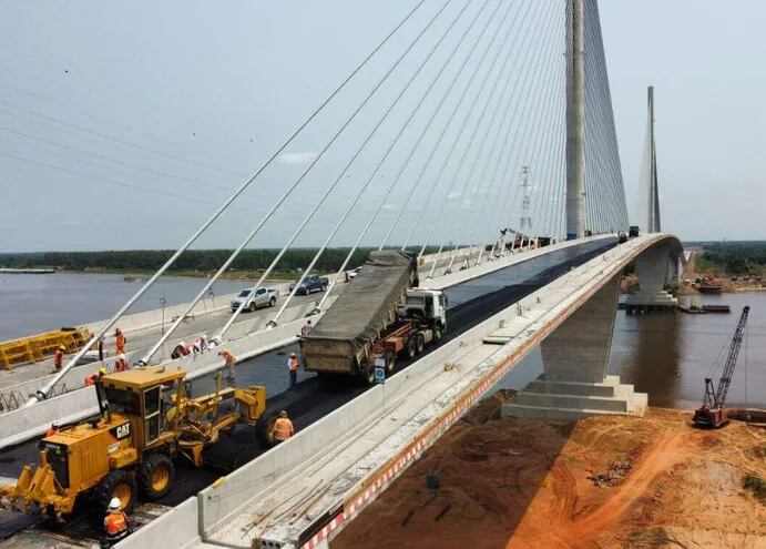 El Ejecutivo anunció hace días que en semanas más  ya se  habilita el puente “Héroes del Chaco”.