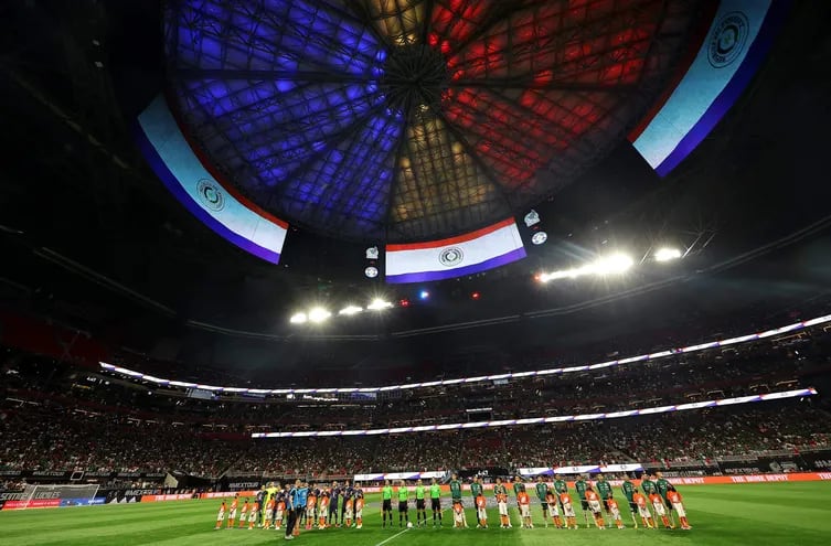Las alineaciones iniciales de Paraguay y México están previas a un amistoso internacional entre México y Paraguay en el Estadio Mercedes-Benz el 31 de agosto de 2022 en Atlanta, Georgia.