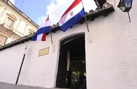 Entrada principal del Museo Casa de la Independencia, sobre la calle 14 de mayo.