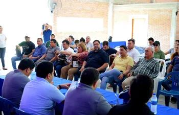 La Coordinadora de Intendentes Liberales se reunió con el gobernador de Central, Ricardo Estigarribia y los senadores Salyn Buzarquis y Sergio Rojas.