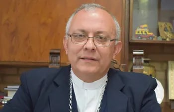 Monseñor Celestino Ocampo, obispo ordinario de la diócesis de Carapeguá.