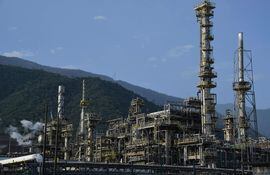 La petrolera brasileña Petrobras anunció la construcción de una nueva planta de diésel en la Refinería de Paulinia.