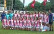 Plantel de fútbol femenino del American School of Asunción, que se estrenó con victoria.