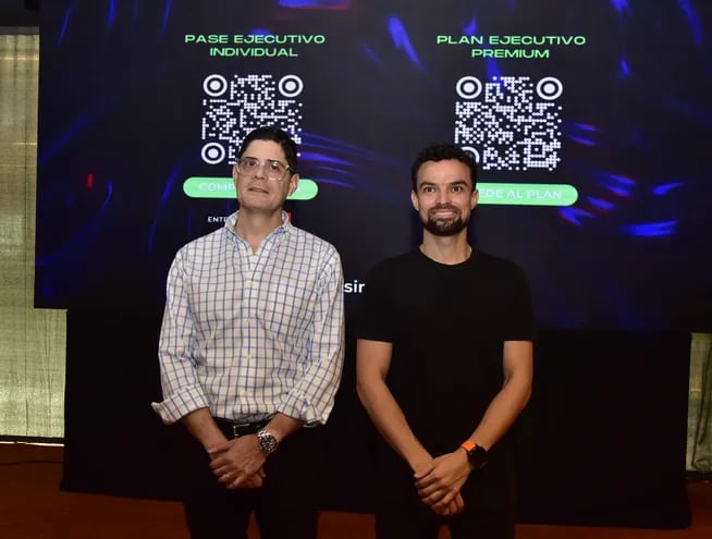 Luis Ernesto Ángulo y César Astigarraga presentaron "Exponential Paraguay Conference: Transformando mentes, creando futuro”.