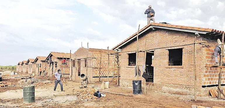 La construcción de casas es un pilar del Gobierno para avanzar con el dinamismo económico.
