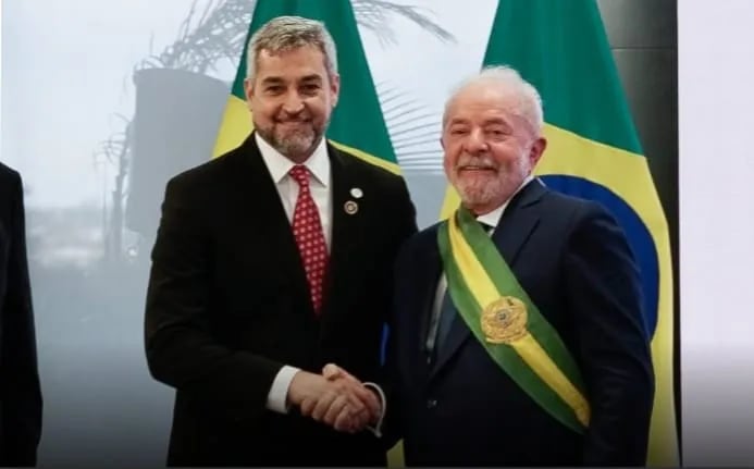 Mario Abdo Benítez cuando Luis Ignacio Lula Da Silva asumió la presidencia de Brasil.
