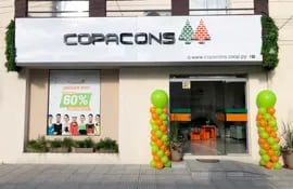 Copacons fue constituida en  1981, por socios voluntarios, sustentada con los aportes de cada uno de los socios.