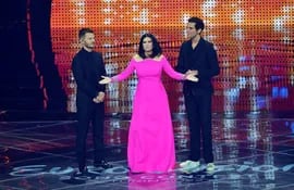 Alessandro Cattelan, Laura Pausini y Mika están al frente de la primera semifinal de Eurovisión, que se lleva a cabo en Turín, Italia.