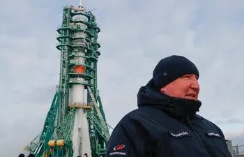 La agencia espacial rusa Roscosmos y la NASA firmaron un acuerdo sobre vuelos cruzados a la Estación Espacial Internacional (EEI), informó este viernes la parte rusa.