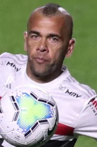 Dani Alves (37), São Paulo.