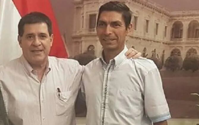 El exintendente de Maracaná. Alfredo Gayoso, con su líder Horacio Cartes. Una vez más no se presentó al llamado del Ministerio Público