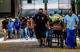 Funeral de Joao Alberto Silveira Freitas, hombre negro muerto en manos de guardias de un supermercado en Brasil.