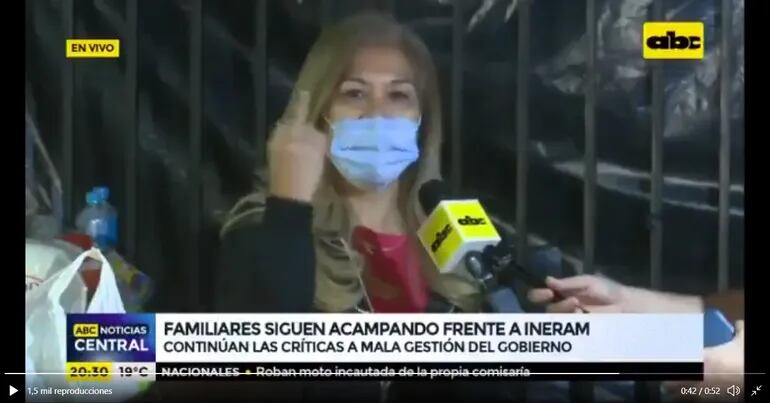 Eva Núñez, quién tiene internado a su padre en el Ineram no se ahorró calificativos contra los políticos.