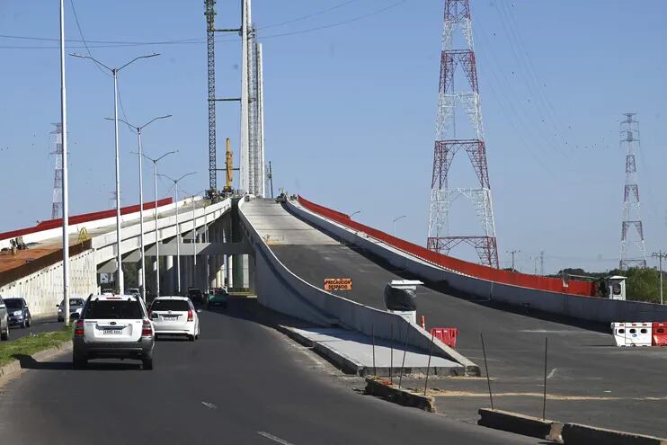 Varias obras importantes se han desarrollado en los últimos años, como el puente Heroes del Chaco, que unirá Asunción con Chaco'i.